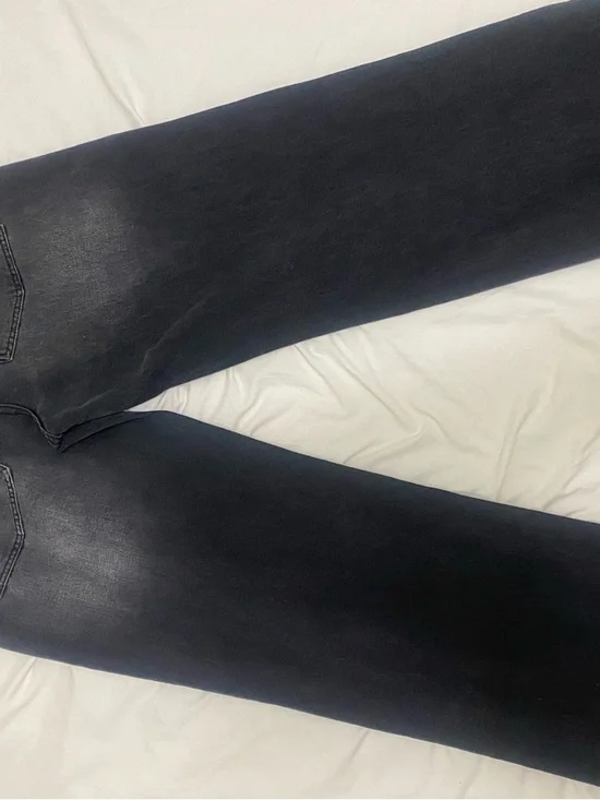 RSQ Women’s Low Rise Loose Straight Jeans - Picture 5 of 5